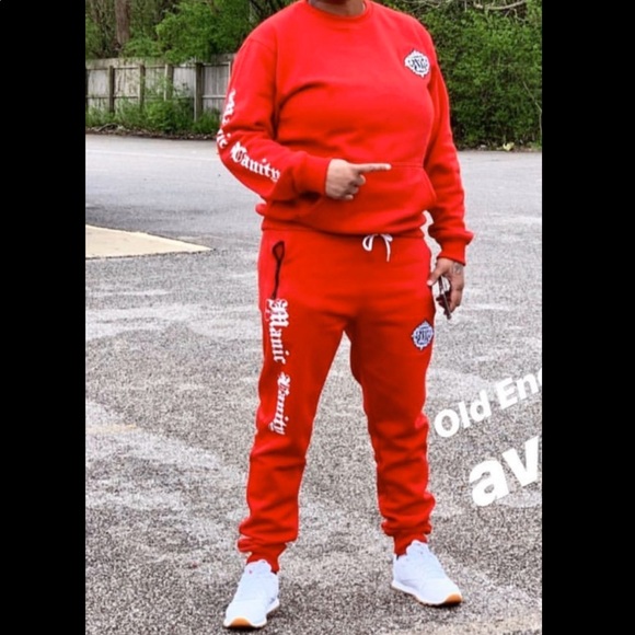 Old English Letter Jogger - Picture 3 of 3